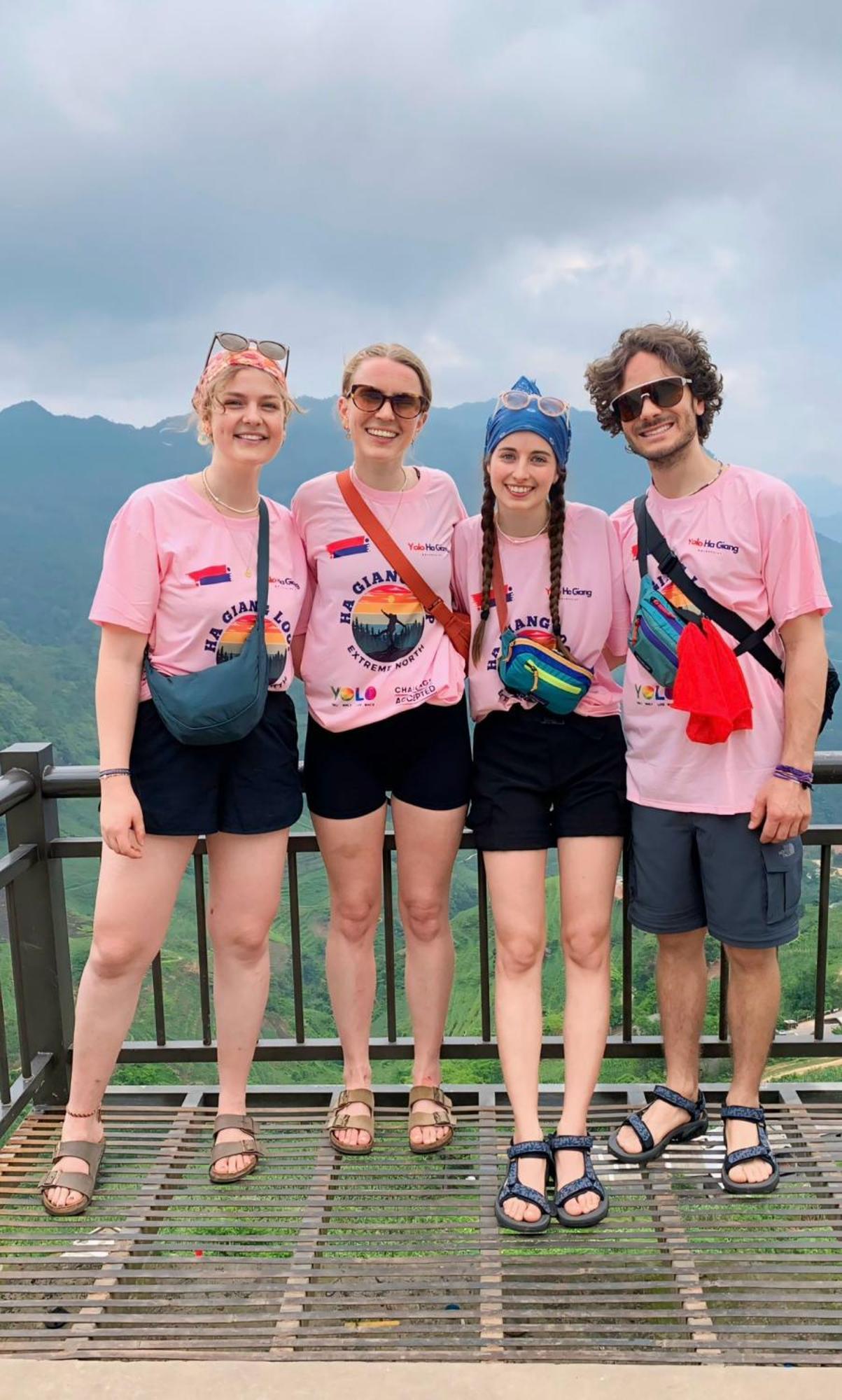 Yolo Ha Giang Adventures, Motorbike And Loop Tours Hotel Bagian luar foto